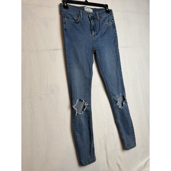 Free People Jeans Women’s Size 26 Blue Skinny Distressed 61855-16515125 FP - Picture 2 of 8